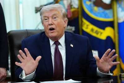 Стратег допустил третий срок Трампа