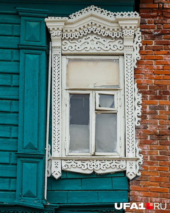 Рассматривая наличники на окнах, можно найти много интересного | Источник: Тимур Шарипкулов