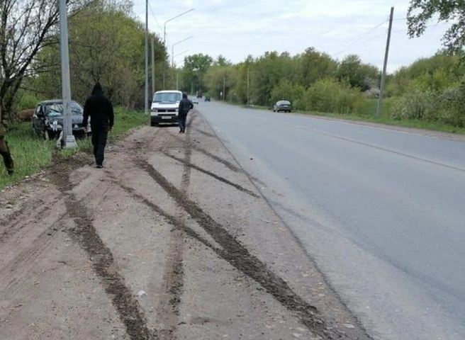 На Ряжском шоссе столкнулись две иномарки, пострадал мужчина | ya62.ru