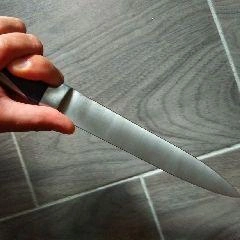 В ходе ссоры мужчина нанёс женщине удар ножом в область шеи | Источник: www.city-n.ru