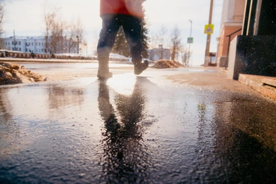 Архангельск: весенние проблемы с уборкой снега