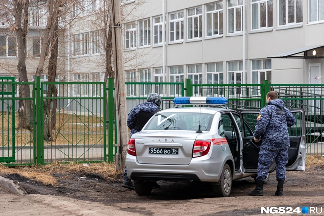 Хотя сообщения о минировании ложные, оперативные службы проводят проверки по каждому из них | Источник: Мария Ленц / NGS24.RU