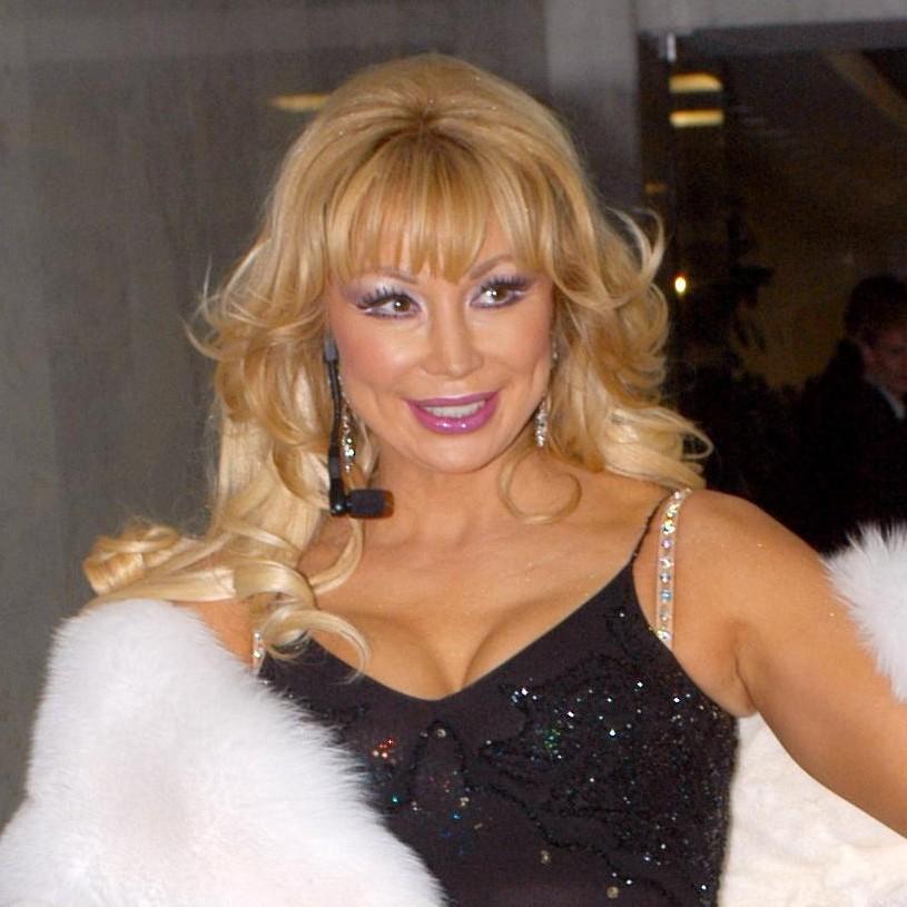 Маша Распутина после победы в суде за дом отказалась общаться с прежней семьей мужа: «Этих людей не существует»