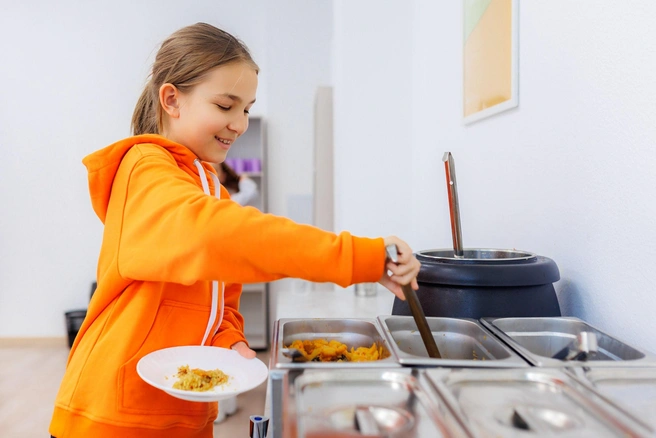 В Rittel school студенты могут перекусить в кафе | Источник: Rittel school
