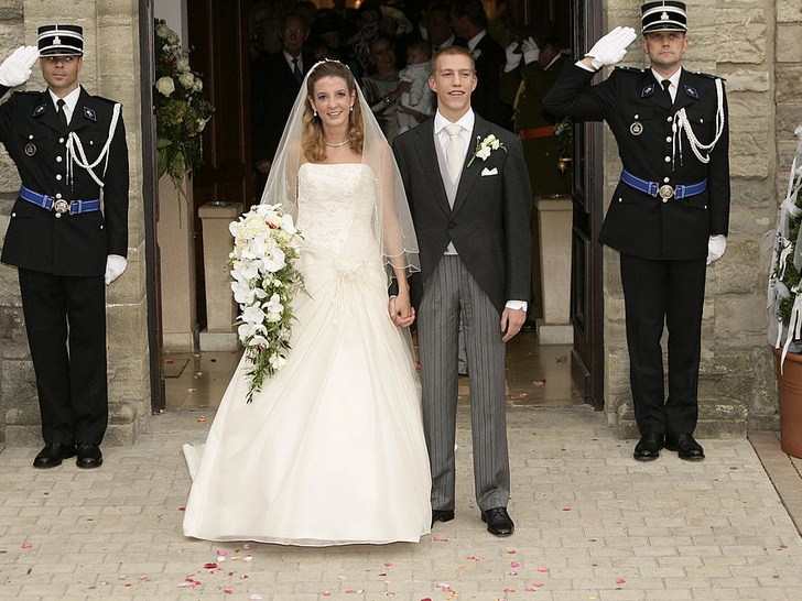 Скромное платье, беременная невеста: как прошла свадьба бывшей принцессы Люксембурга
