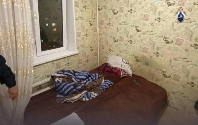 Парень дотронулся до батареи, которая почему-то оказалась под высоким напряжением | Источник: Челябинский Следком / t.me