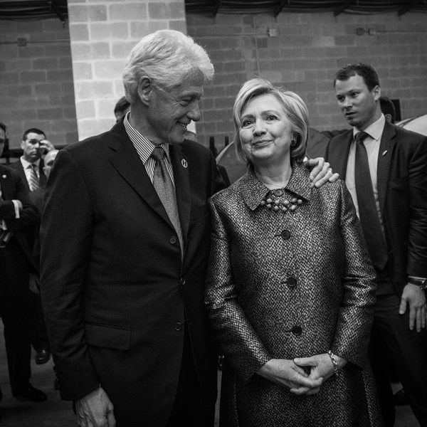 Западные СМИ распространили новость о скором разводе Хиллари Клинтон