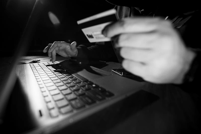 2,3 млрд похитили кибермошенники у воронежцев за год