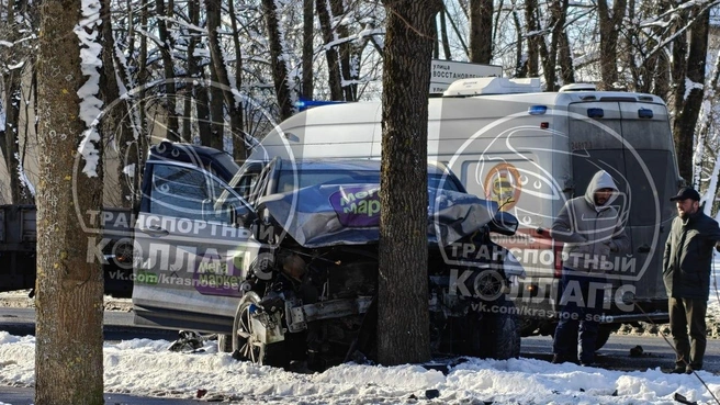 Школьница сломала позвонок в ДТП с двумя Geely в Красном Селе. У её водителя 88 штрафов | Источник: Транспортный КОЛЛАПС, Красное Село. Новости и события. / Телеграм