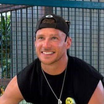 У Олега Майами новая любовь: певец опубликовал страстное фото