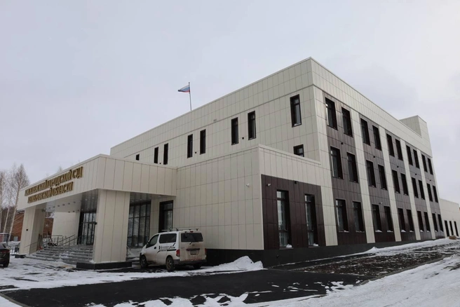 Здесь разместили около 50 сотрудников, 12 из которых&nbsp;— судьи | Источник: pressusd42 / vk.com