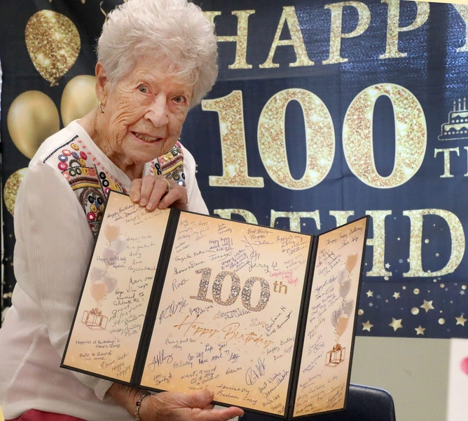 Элизабет Паризи отметила 100-летний юбилей в октябре 2023 года | Источник: David TuckerNews-Journal / USA TODAY NETWORK/Sipa USA via Legion Media