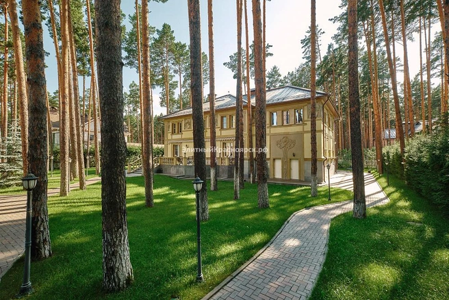 Участок в 2200 квадратов находится почти на берегу Енисея | Источник: «Элитный Красноярск» / elitekrsk.ru
