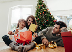 Атмосфера и уют: 4 идеи подарков для тех, кто хочет провести новогодние каникулы с комфортом