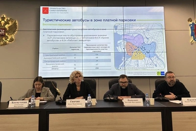 В Петербурге выделили адреса для парковки туравтобусов