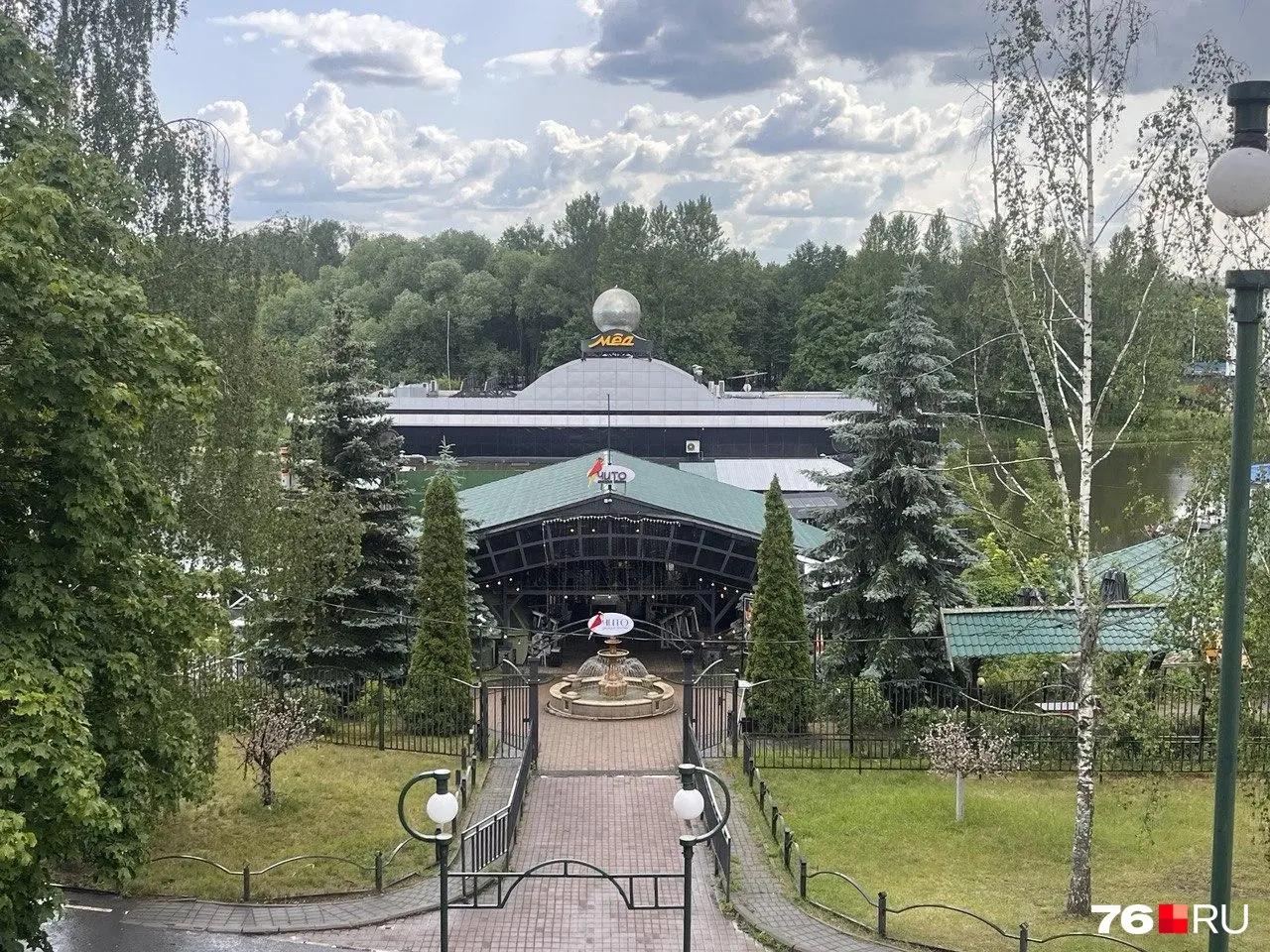 Стало известно, почему внезапно закрылся популярный ночной клуб на воде в Ярославле