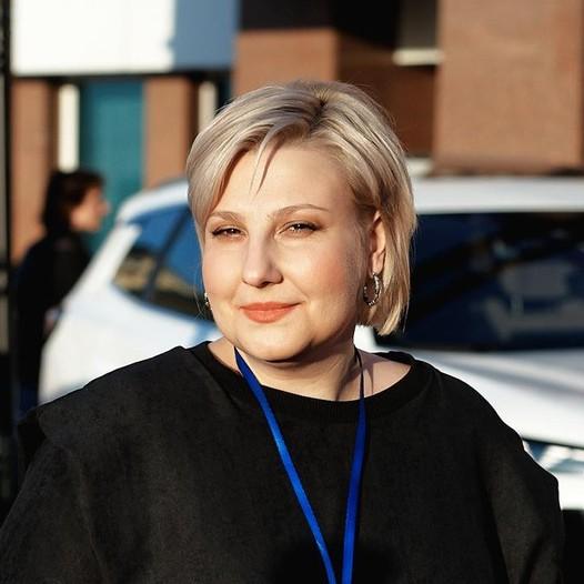 <p>Елена Познахарева</p>