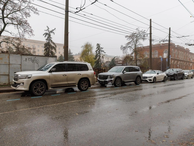 Конкретные сроки запуска очередного этапа платных парковок пока не объявлены | Источник: Алексей Волхонский / V1.RU