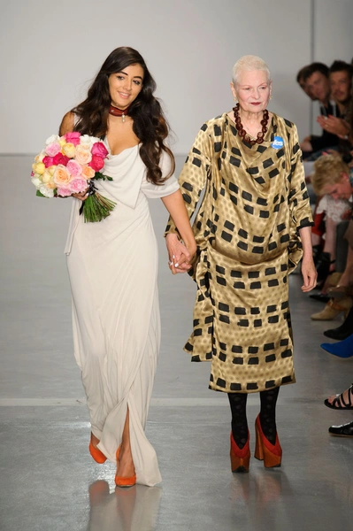 Vivienne Vestwood Red Label | Источник: IMaxTree