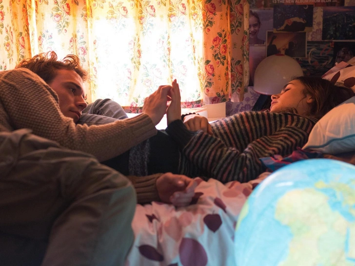 Кадр из фильма «С любовью, Рози» (2014)
