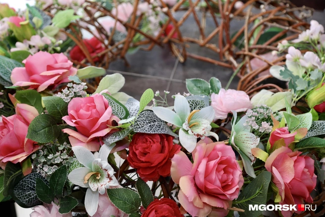 Мастер свободно говорит о смерти, и многие ее работы словно наполнены легкостью | Источник: Наталья Зайцева / MGORSK.RU