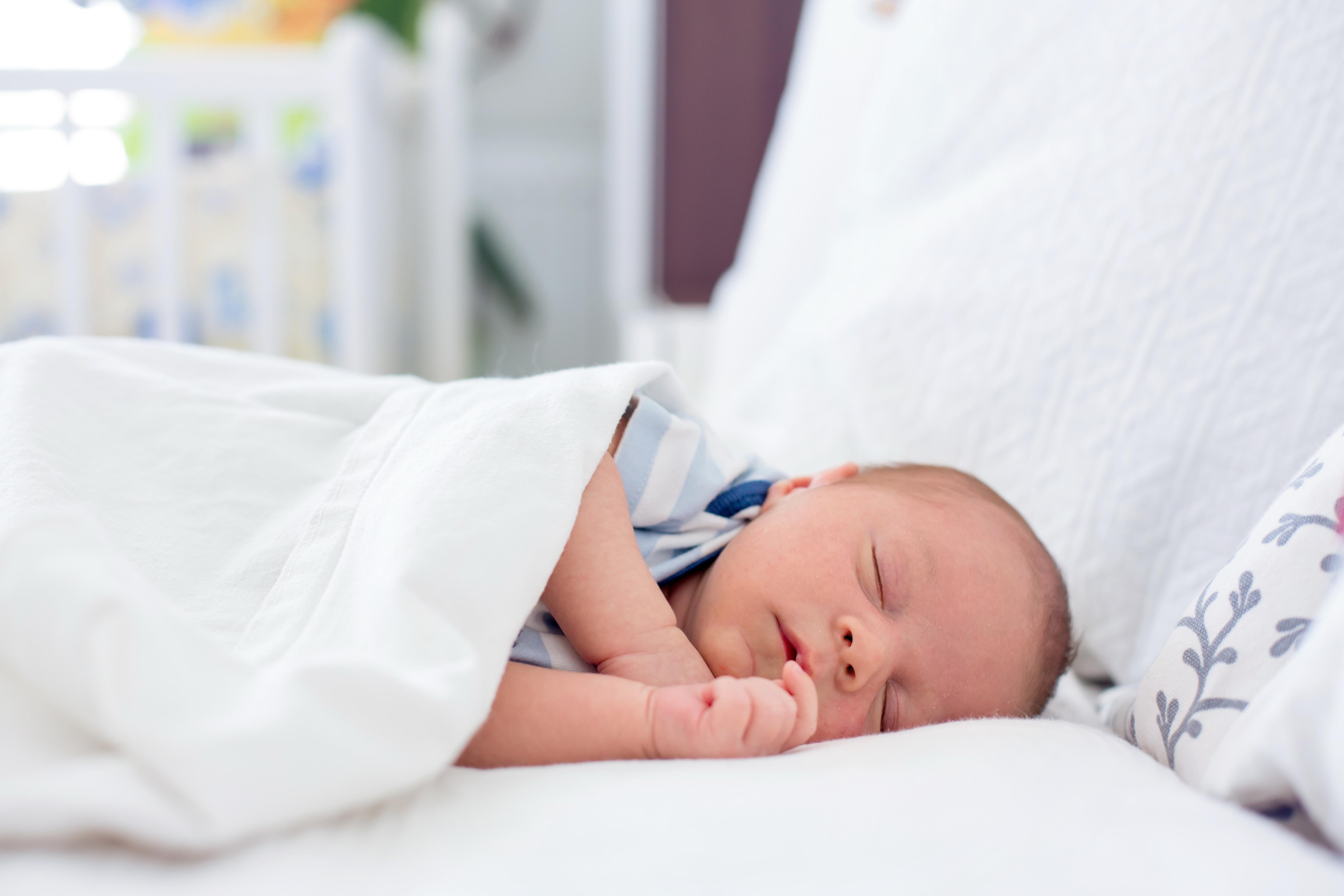 К чему снится ребенок новорожденный мальчик женщине. Безопасный сон новорожденного. Капризы новорожденных перед сном. Ритуалы ко сну для малышей.