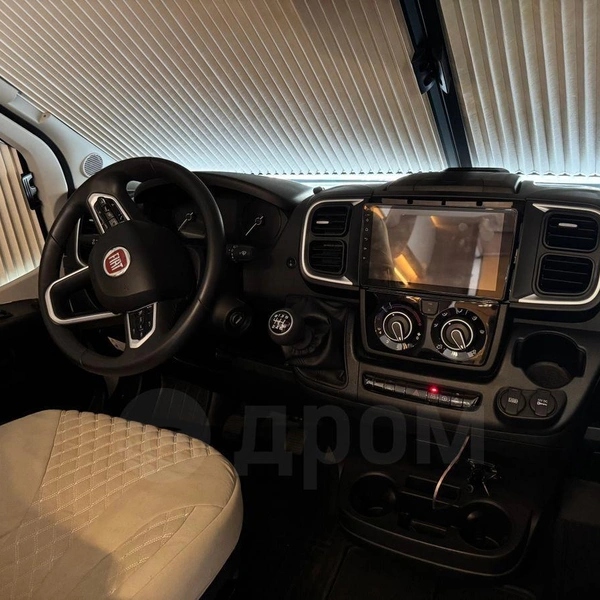 Под капотом — современный дизайн от Fiat | Источник: Drom.ru