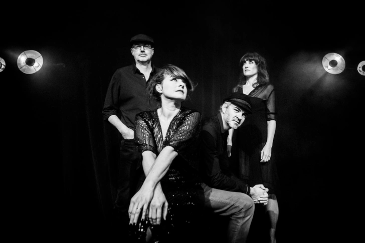 Nouvelle Vague добавят босановы «Красному Октябрю»