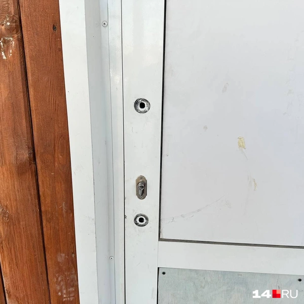 У двери нет ручки | Источник: Илья Константинов / 14.RU