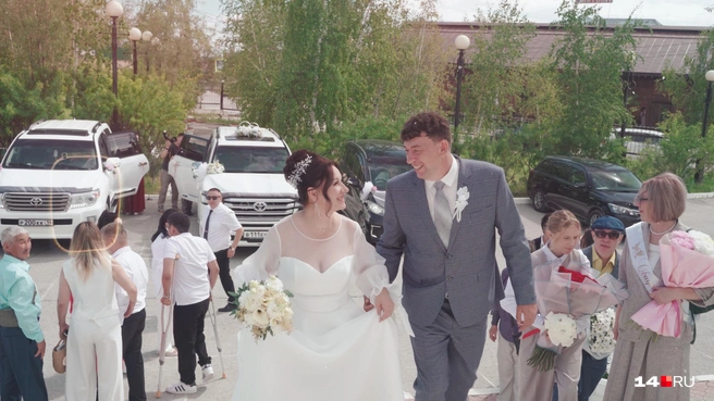 На свадьбу Владимир пришел без костюма Деда Мороза | Источник: Владимир Гоношенко