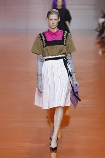 Prada весна-лето 2026