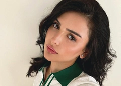 Танцует и улыбается, скрывая грустные глаза: Саева, чей парень Ефремов находится под арестом, на вечеринке Собчак