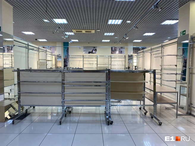 Скоро здесь будут торговать чем-то другим | Источник: Ирина Порозова / E1.RU