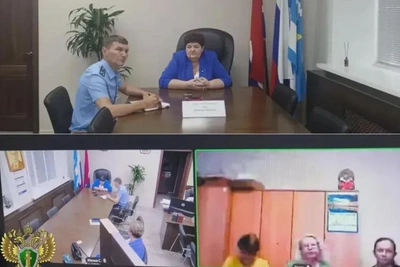 Прокурор провел прием жителей села Октябрьский