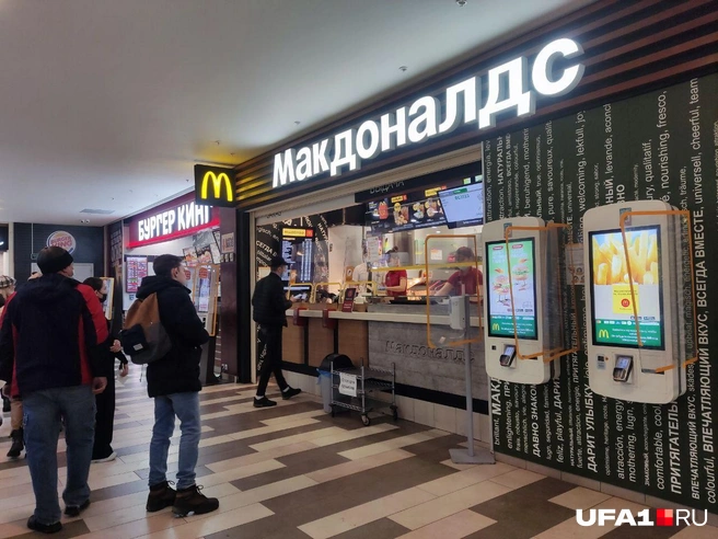 На Центральном рынке всё тоже по-прежнему | Источник: Тимур Шарипкулов