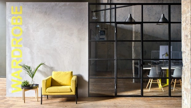 Московский офис в стиле лофт с яркими акцентами