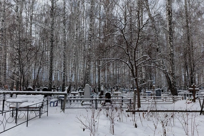 Почему в Тюмени не построили кладбище у аэропорта