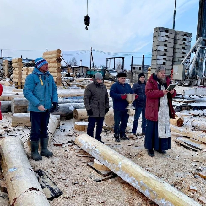 Два года назад постройку благословил митрополит Пантелеимон. Правда, работы начали только сейчас | Источник: Алексей Язев / Vk.com
