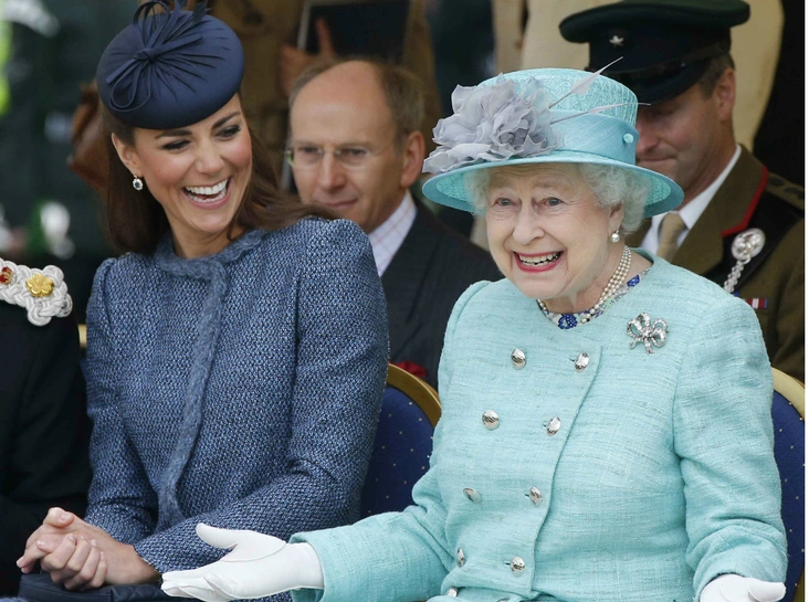 Кейт Миддлтон и Королева Елизавета, 2012 год