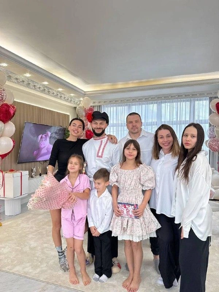 Еще недавно казалось, что в этой семье все хорошо