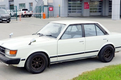 Редкая 45-летняя Toyota Celica Camry продается во Владивостоке