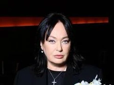 «Вот она я. Такая-сякая»: Гузеева поделилась неудачным фото без косметики со странным выражением лица