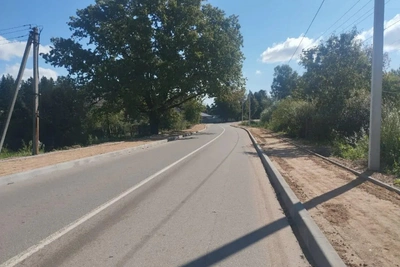 В поселке Торфопредприятие обустраивают тротуары и остановку