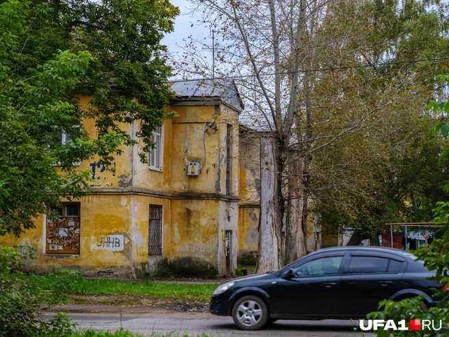 Этот дом жители давно покинули | Источник: Булат Салихов / UFA1.RU