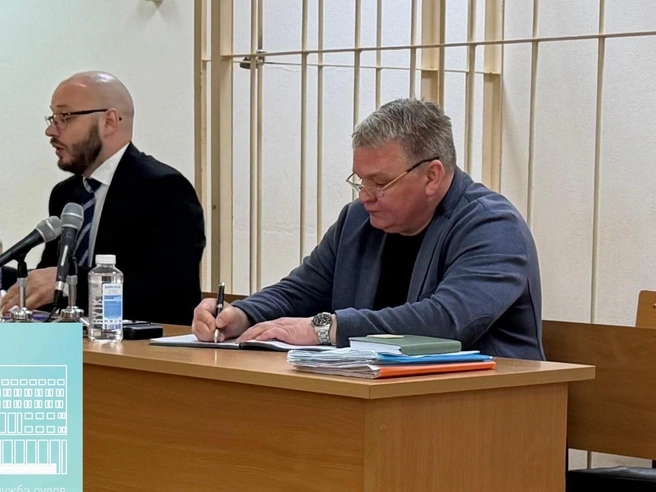 Виталий Поспелов — справа | Источник: Северодвинский городской суд