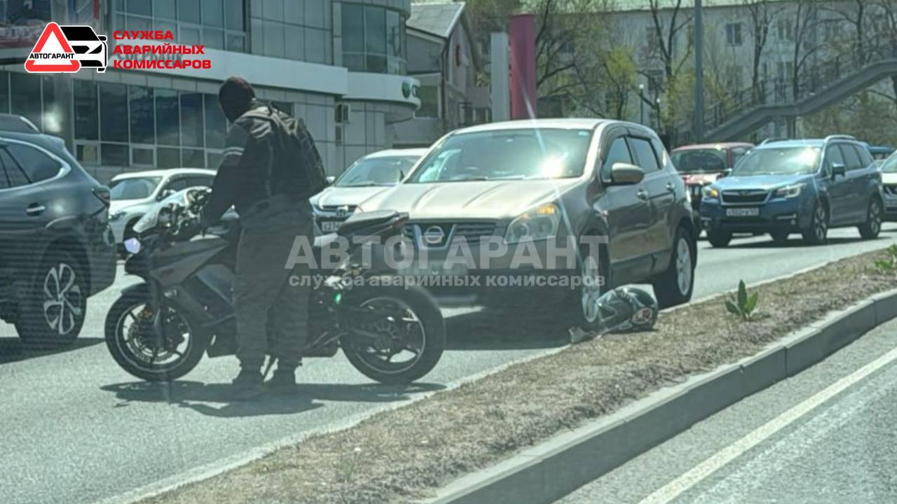 ДТП с байкером парализовало движение во Владивостоке: автомобильная пробка  растянулась от Гоголя до Фирсова - 4 мая 2024 - ВЛАДИВОСТОК1.ру