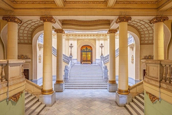 Такие здания привлекают фотографа | Источник: Евгений Доманов