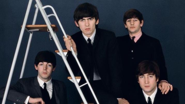 Жан-Мари Перье «The Beatles. Лестница». Франция, Париж. Март 1964. Цифровая печать. Предоставлено Галереей Люмьер | Источник: Пресс-служба