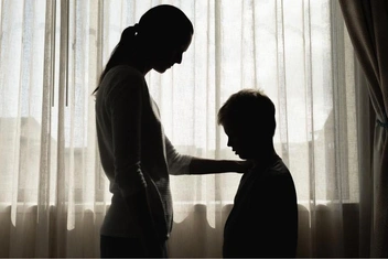 «Семилетний сын говорит, что хотел бы убить меня, но потом пугается собственных мыслей и плачет»