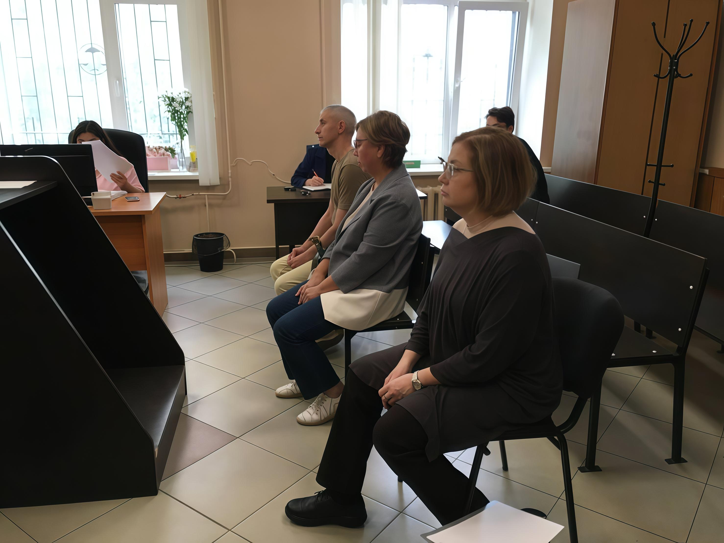 Бывшие сотрудники ЗАГСа Татарстана признали вину в аферах с премиями. Но попросили не отправлять их в колонию